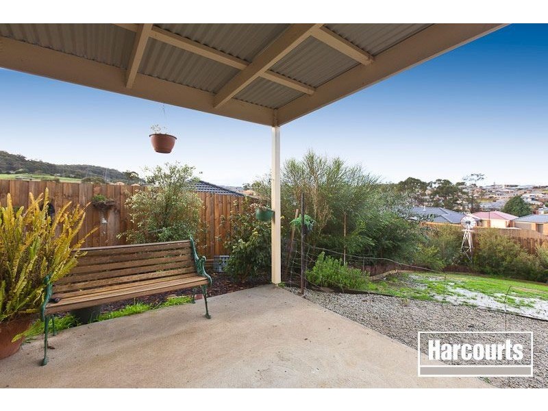 8 Torre Road, Pakenham VIC 3810