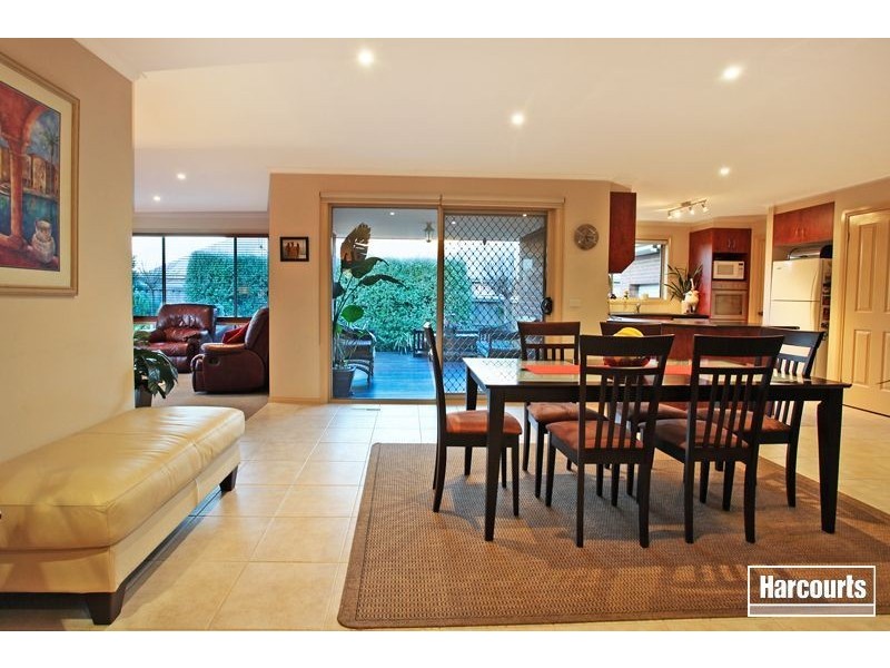 4 Banks Road, Pakenham VIC 3810