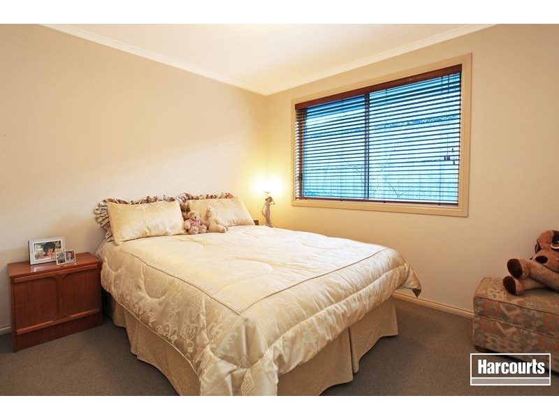 4 Banks Road, Pakenham VIC 3810