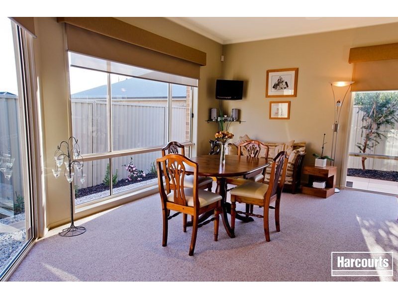24 Eventide Rise, Pakenham VIC 3810