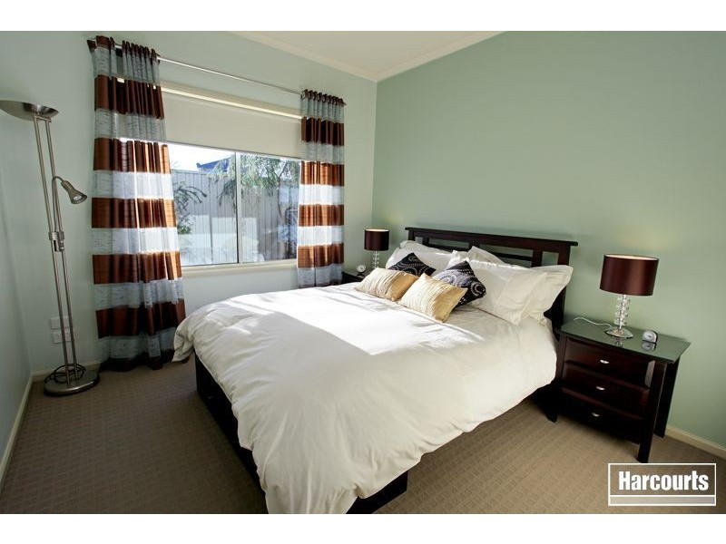 24 Eventide Rise, Pakenham VIC 3810