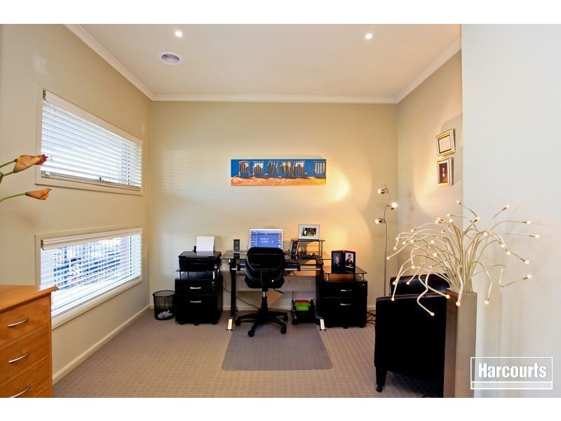 24 Eventide Rise, Pakenham VIC 3810
