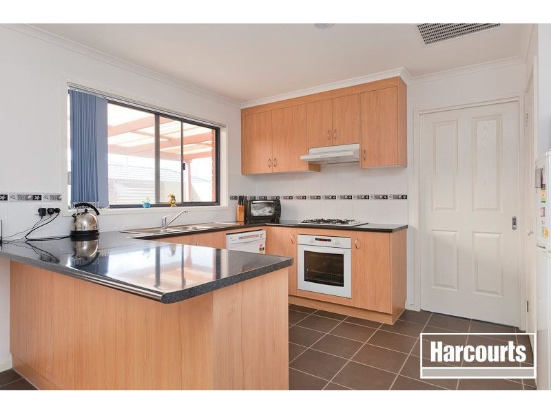 4 Natanya Drive, Pakenham VIC 3810