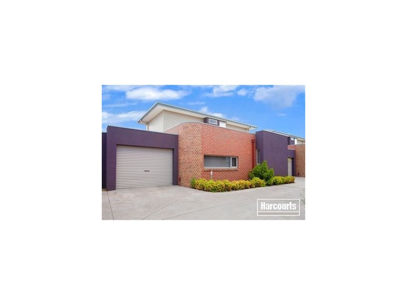 3/1 Henry Street, Pakenham VIC 3810