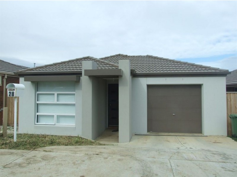 28 Kimberley Grove, Pakenham VIC 3810