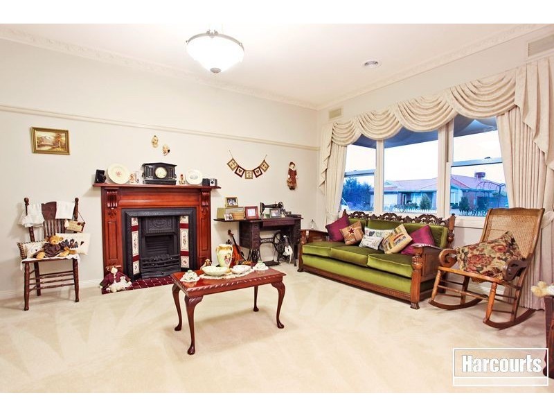 10 Iris Place, Pakenham VIC 3810