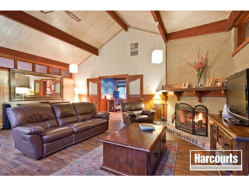 1005 Pakenham Road, Pakenham Upper VIC 3810