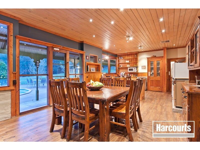 1005 Pakenham Road, Pakenham Upper VIC 3810