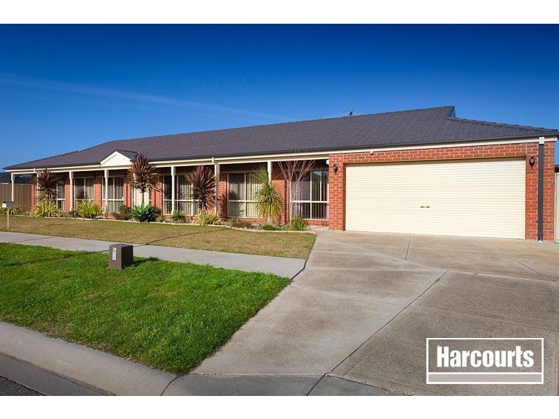 15 Teal Place, Pakenham VIC 3810