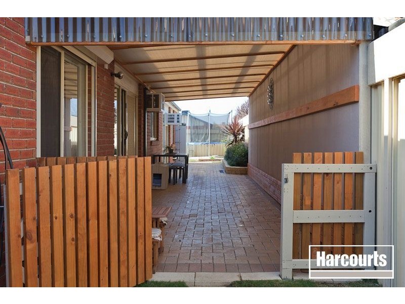 15 Teal Place, Pakenham VIC 3810