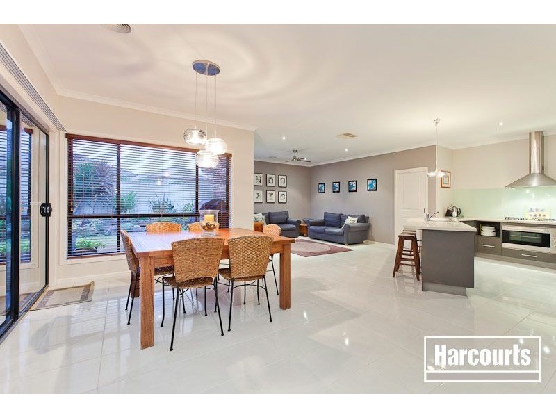 13 Benambra Close, Pakenham VIC 3810