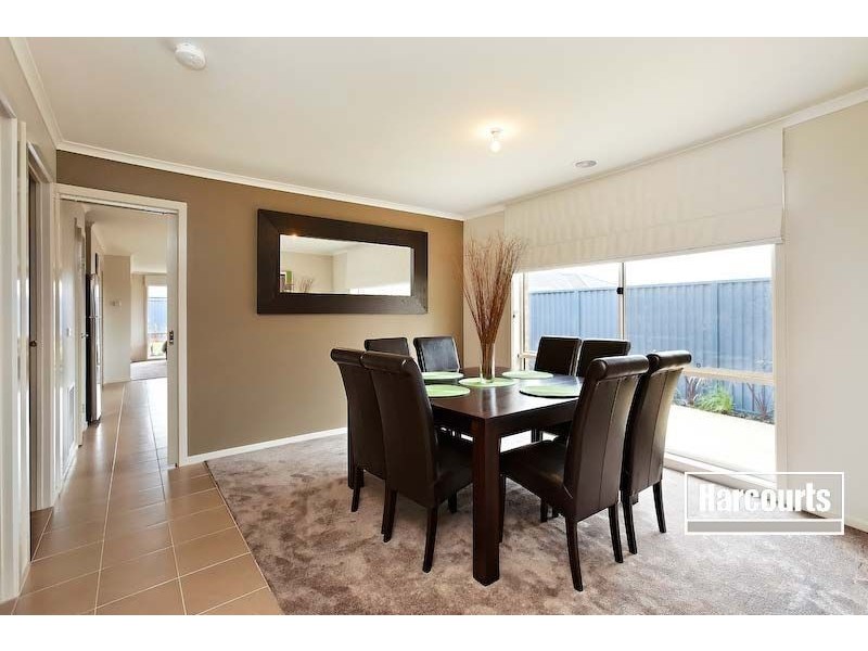 4 Dianella Close, Pakenham VIC 3810