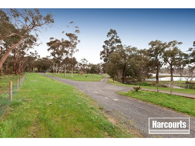 235 Thewlis Road, Pakenham VIC 3810