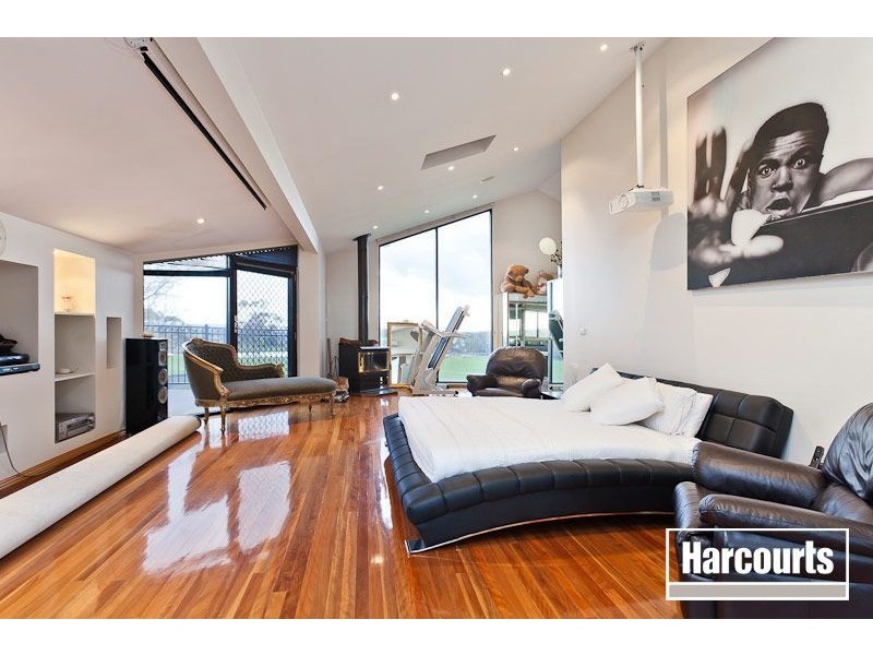 235 Thewlis Road, Pakenham VIC 3810