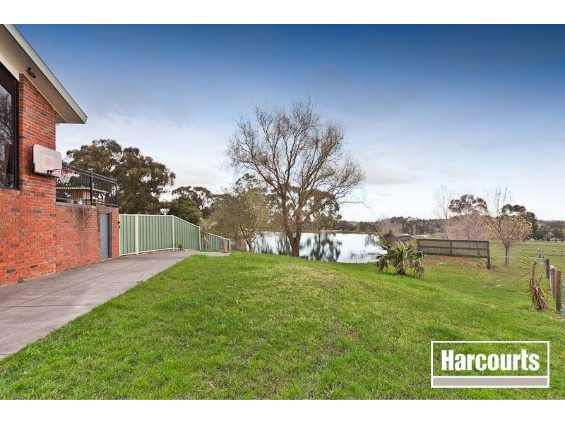 235 Thewlis Road, Pakenham VIC 3810