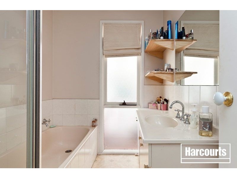 38 Mahon Crescent, Narre Warren VIC 3805