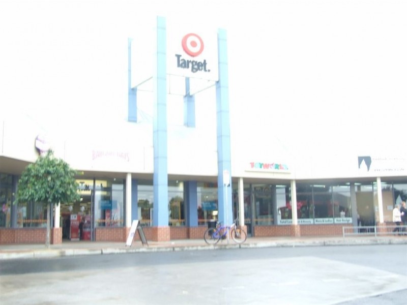 2 Rogers Street, Pakenham VIC 3810