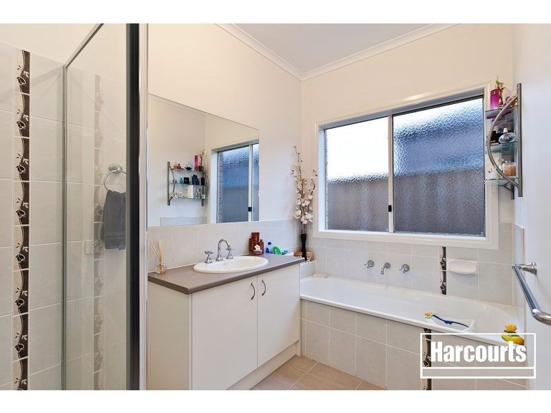 4 Georgetown Way, Officer VIC 3809