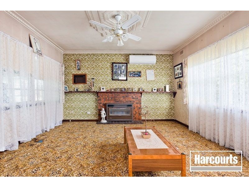 25 Princes Highway, Pakenham VIC 3810