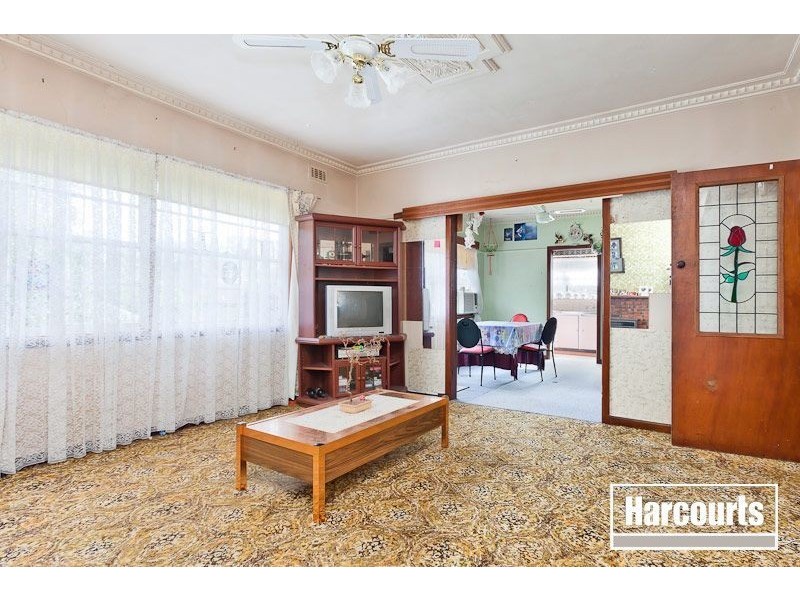 25 Princes Highway, Pakenham VIC 3810