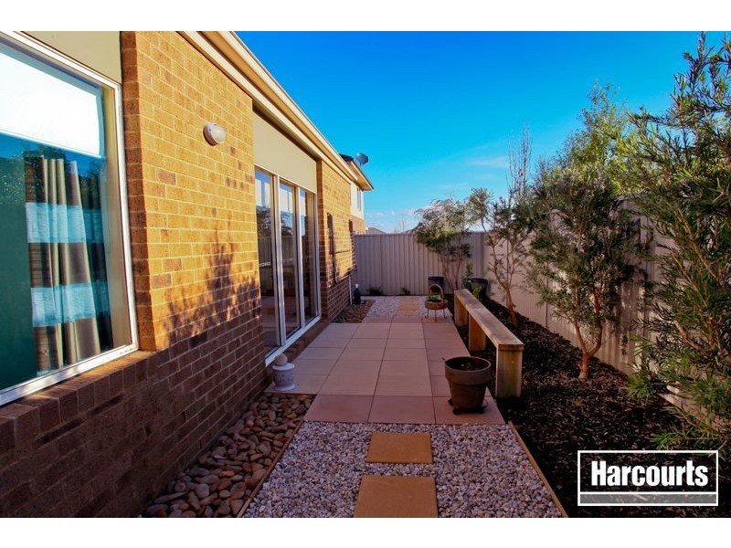 24 Eventide Rise, Pakenham VIC 3810