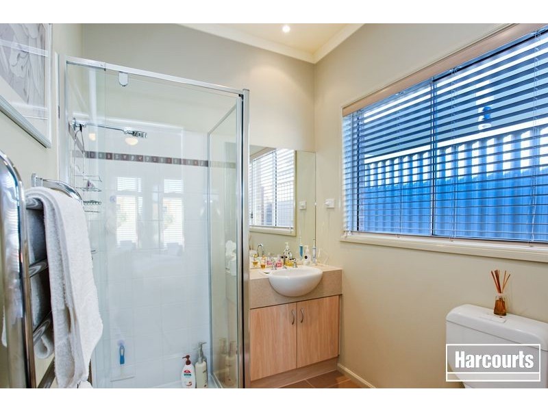 24 Eventide Rise, Pakenham VIC 3810