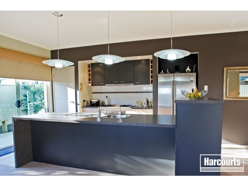24 Eventide Rise, Pakenham VIC 3810