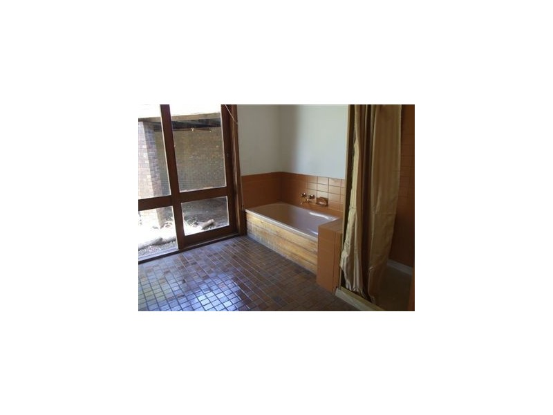 10 Ingram Road, Nar Nar Goon VIC 3812