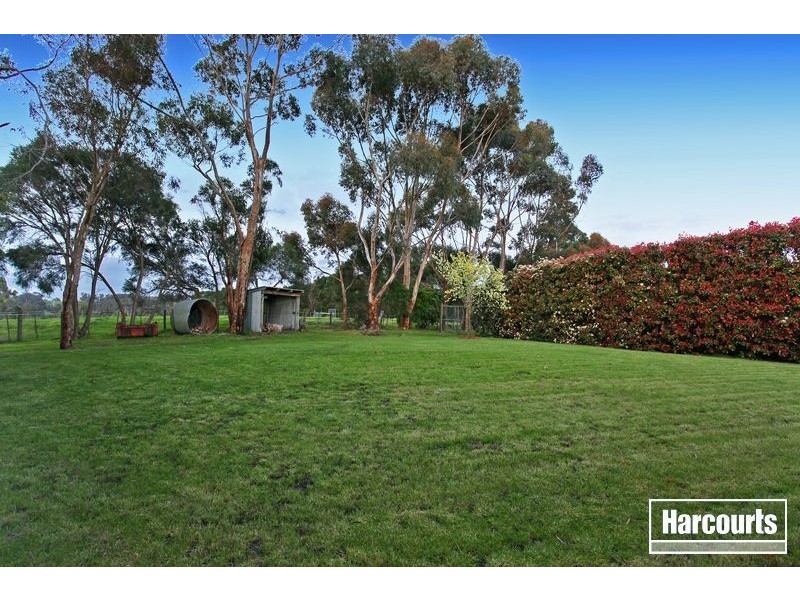 30 McInness Road, Tynong North VIC 3813