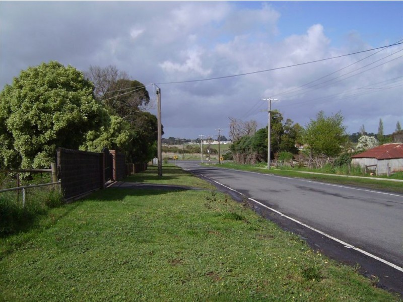 18 Bayview Road, Officer VIC 3809