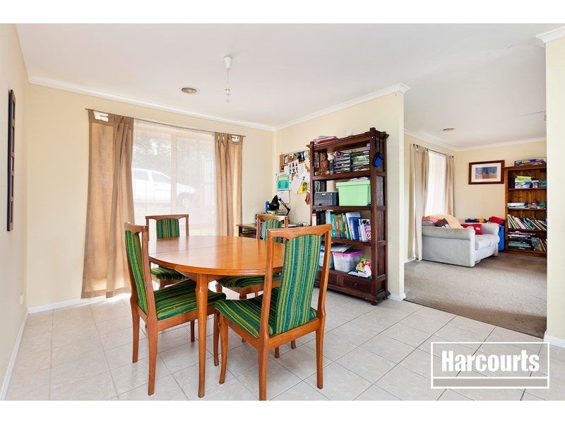 2 Tonia Close, Pakenham VIC 3810