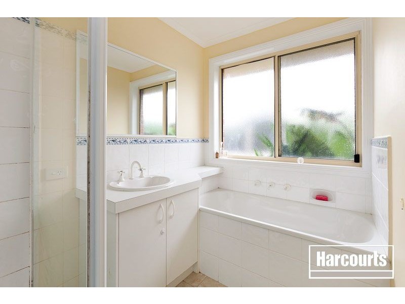 2 Tonia Close, Pakenham VIC 3810