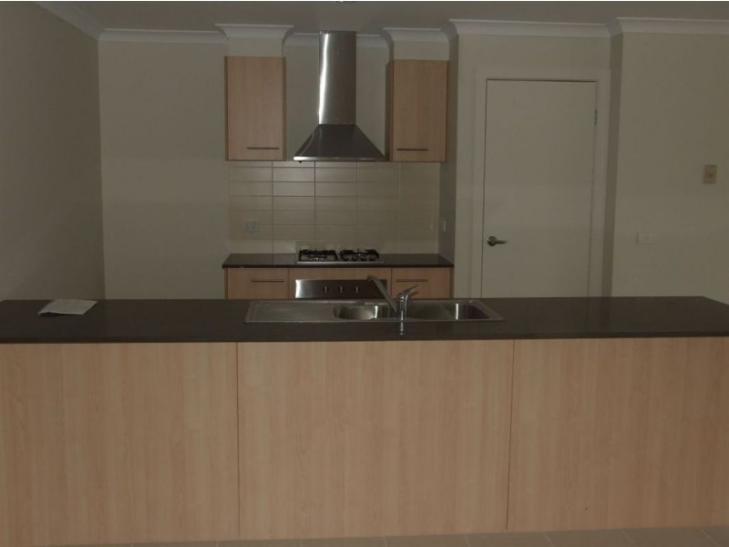 36 Victoria Place, Pakenham VIC 3810