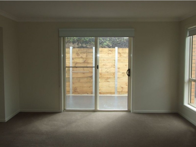 36 Victoria Place, Pakenham VIC 3810