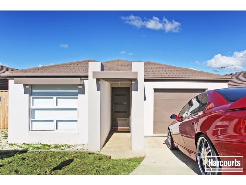 28 Kimberley Grove, Pakenham VIC 3810