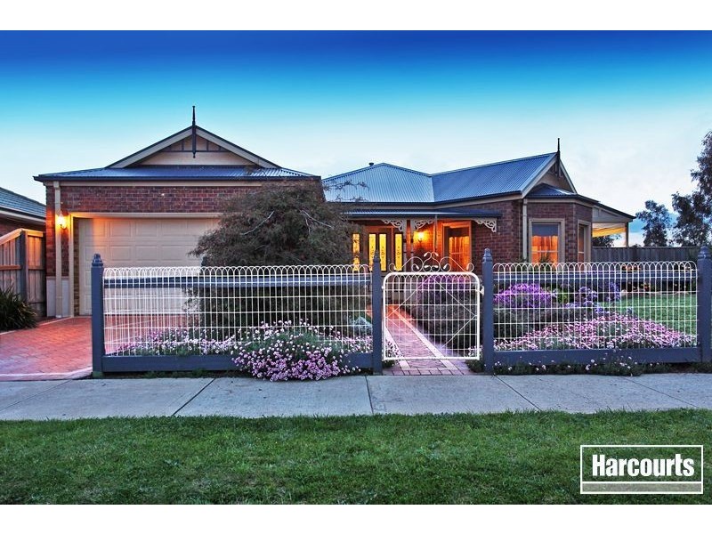 21 Banjo Paterson Drive, Pakenham VIC 3810