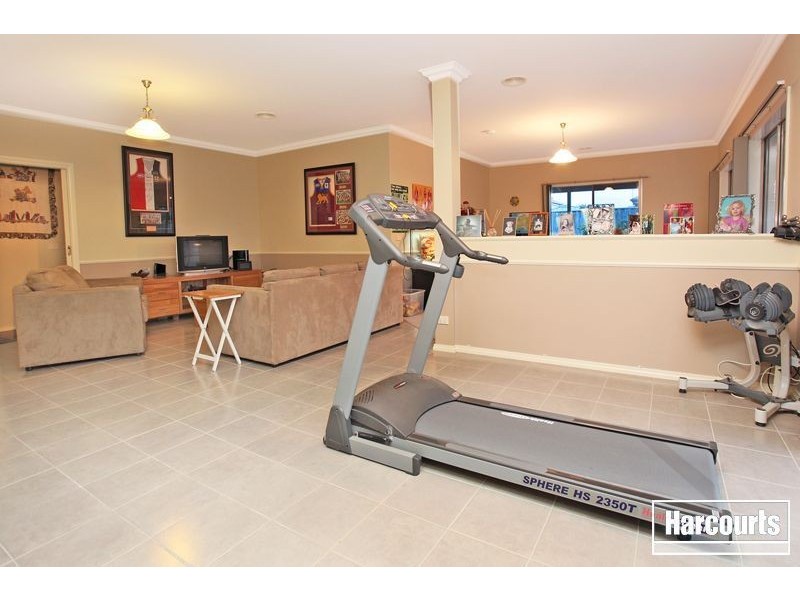 21 Banjo Paterson Drive, Pakenham VIC 3810