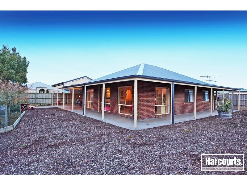 21 Banjo Paterson Drive, Pakenham VIC 3810