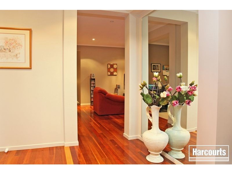 5 Fallingwater Drive, Pakenham VIC 3810