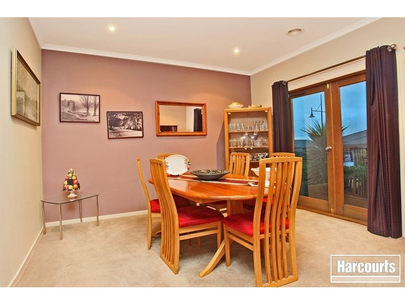 5 Fallingwater Drive, Pakenham VIC 3810