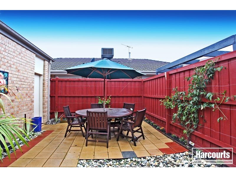 5 Fallingwater Drive, Pakenham VIC 3810