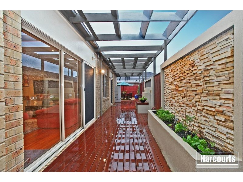 5 Fallingwater Drive, Pakenham VIC 3810