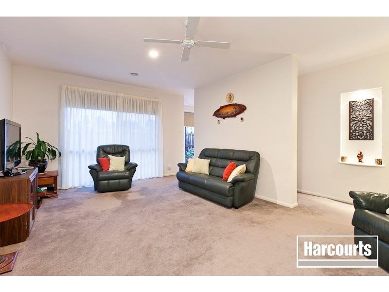 26 Honeysuckle Close, Pakenham VIC 3810