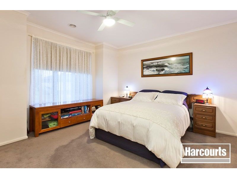 26 Honeysuckle Close, Pakenham VIC 3810