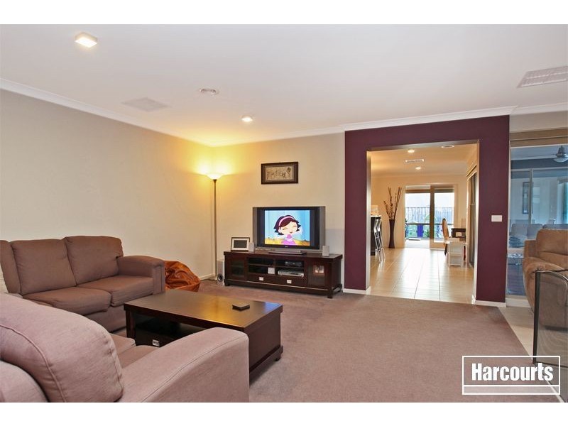 35 Gallery Way, Pakenham VIC 3810