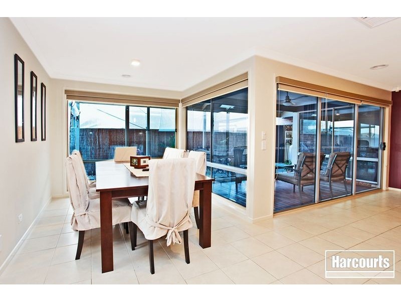 35 Gallery Way, Pakenham VIC 3810