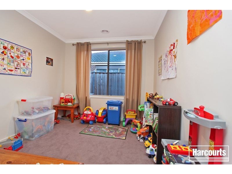 35 Gallery Way, Pakenham VIC 3810