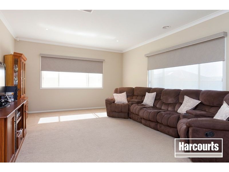 56 Banjo Paterson Drive, Pakenham VIC 3810