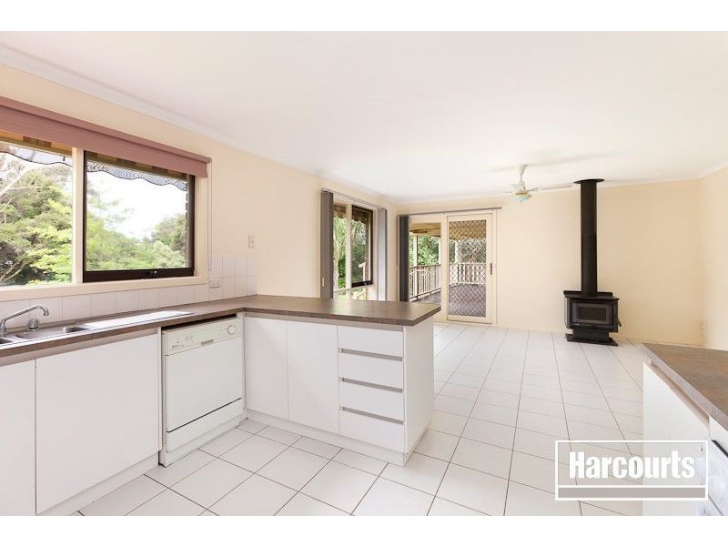 6 Blackfish Drive, Koo Wee Rup VIC 3981