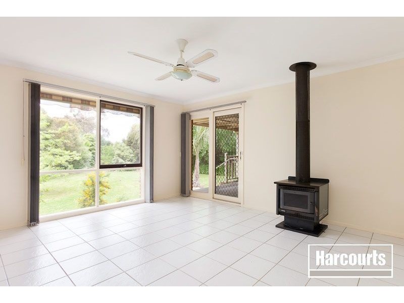 6 Blackfish Drive, Koo Wee Rup VIC 3981